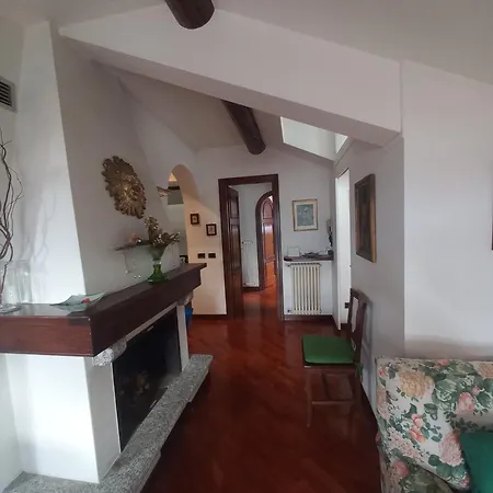 Giardino Sul Lago * ميناجيو